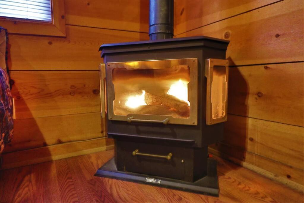 Cozy Cabin W/ Fireplace 3 Minutes To Helen! #2. Exteriör bild