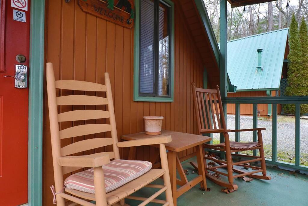 Cozy Cabin W/ Fireplace 3 Minutes To Helen! #2. Exteriör bild